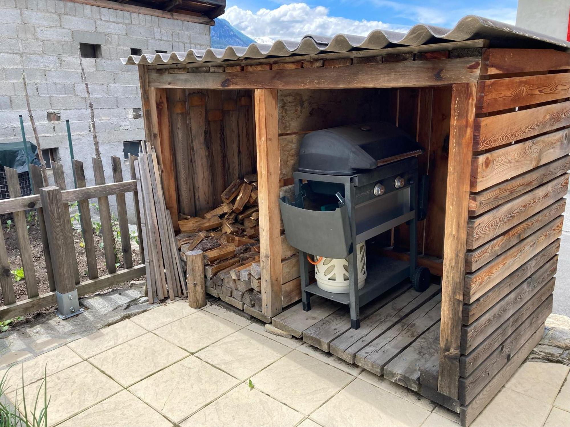 Ferienwohnung Dorfbrunnu Ried-Brig Exterior photo